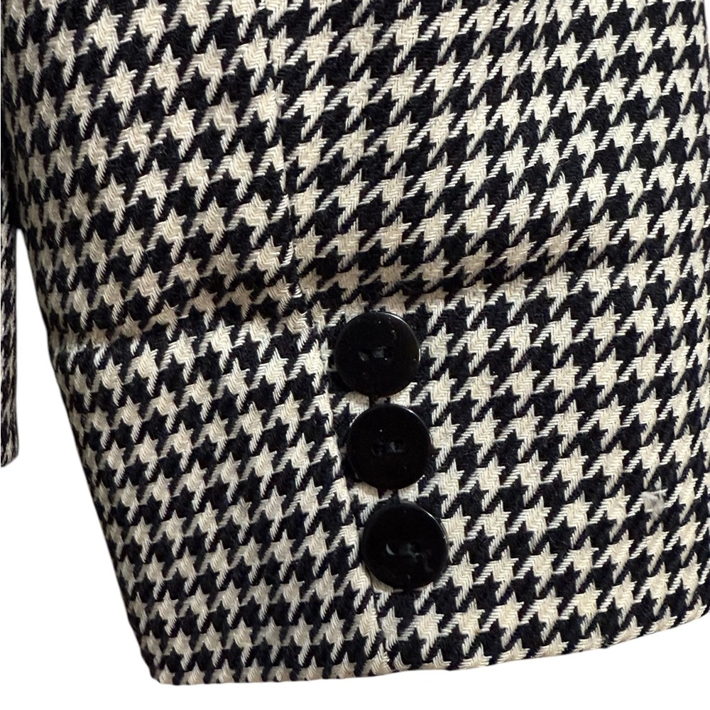 JH Collectibles Classic Black and White Houndstooth Women's Coat - Picture 5 of 8